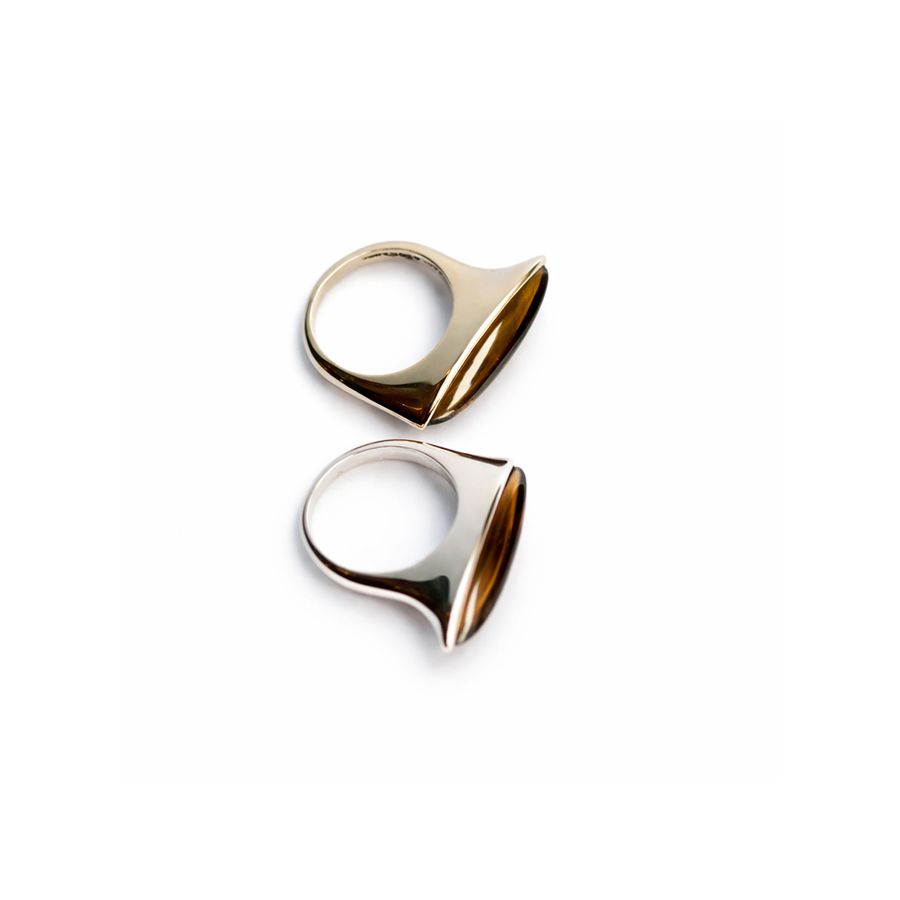 Anello in argento con navetta color cognac AURUM | AN1 NAV ARG-QRZO COGNAC